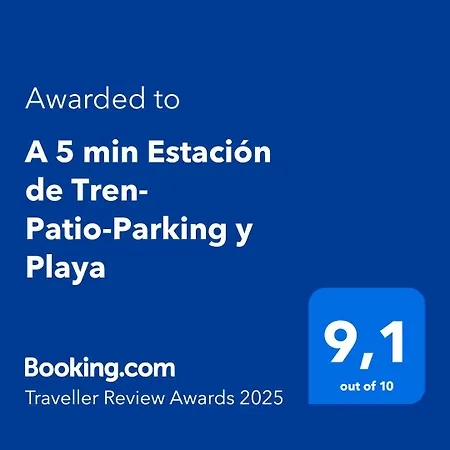 A 5 Min Estacion De Tren- Patio-parking Y Playa Apartment